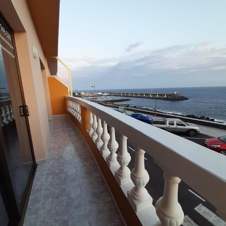 VV 122 con Balcón en primera línea de mar La Restinga Exterior foto